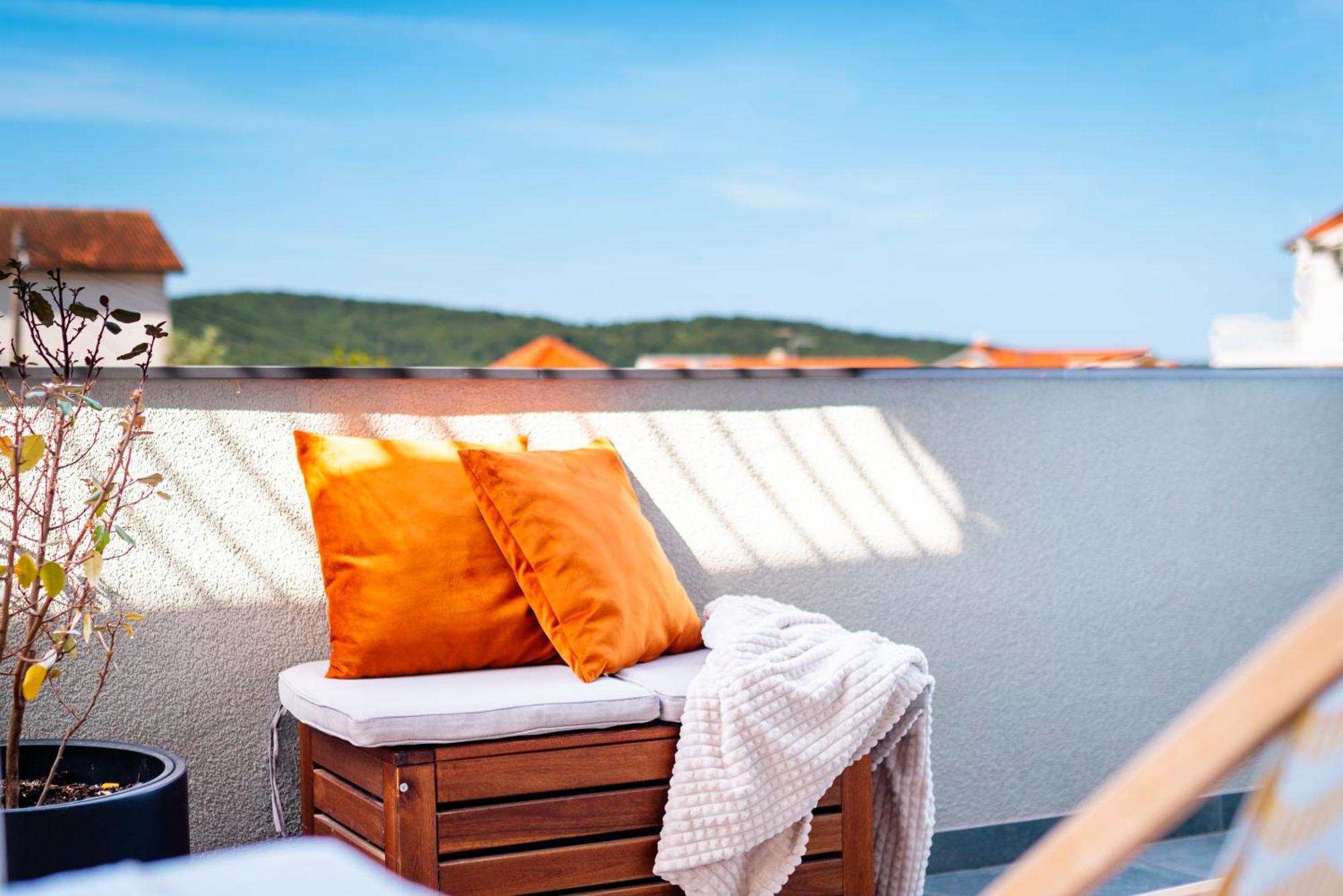 Ojra New Apartment With Seaview Шибеник Экстерьер фото